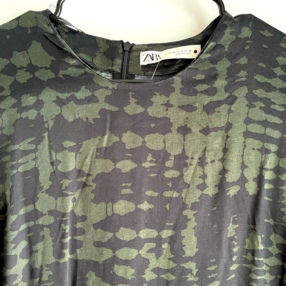 Zara black and emerald green print long sleeve satin maxi dress size medium nwt